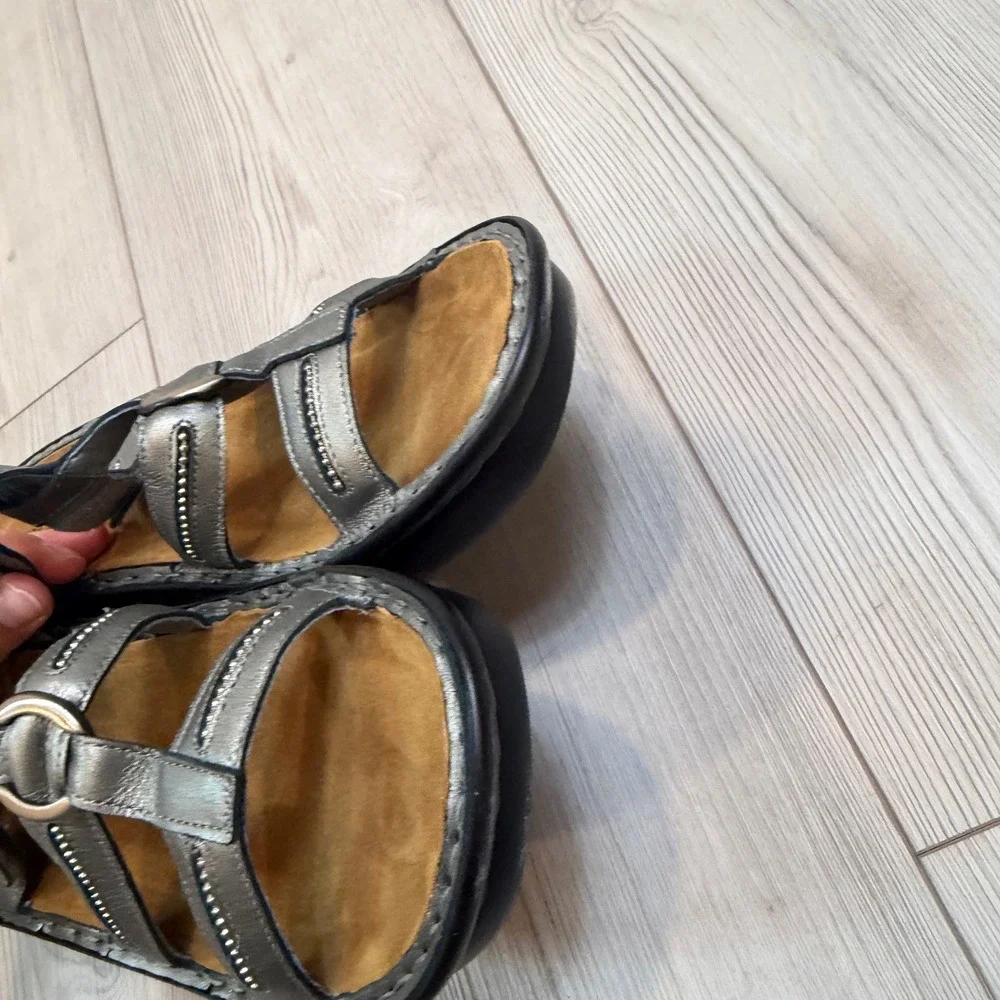 Naot‎ Brasilia Sterling Leather Sandals Silver Metallic Slides Womens 42 L11 NEW